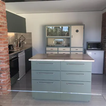 Luxury Vertical Open Space * Sangiano