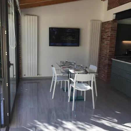 Luxury Vertical Open Space Nyaraló