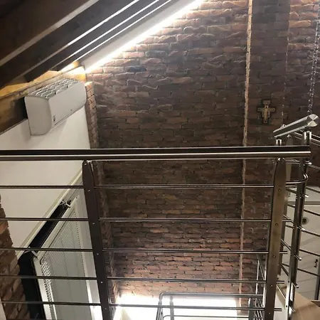 Luxury Vertical Open Space *