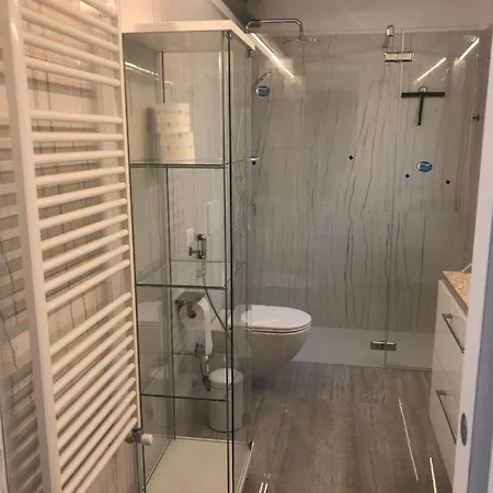 Luxury Vertical Open Space