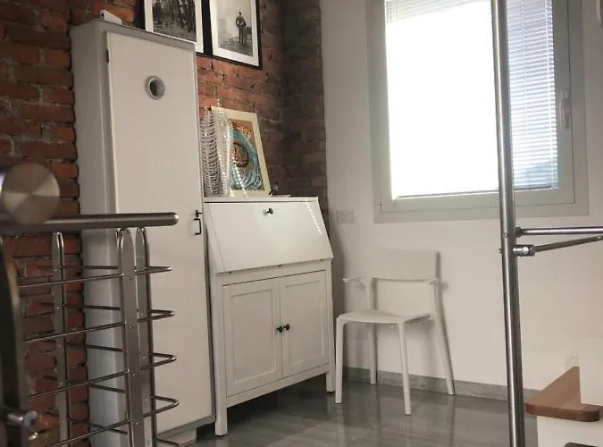 Luxury Vertical Open Space * Sangiano