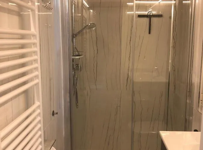 Luxury Vertical Open Space *